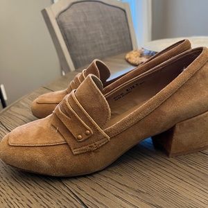 Chinese Laundry Marilyn Camel Suede Loafer